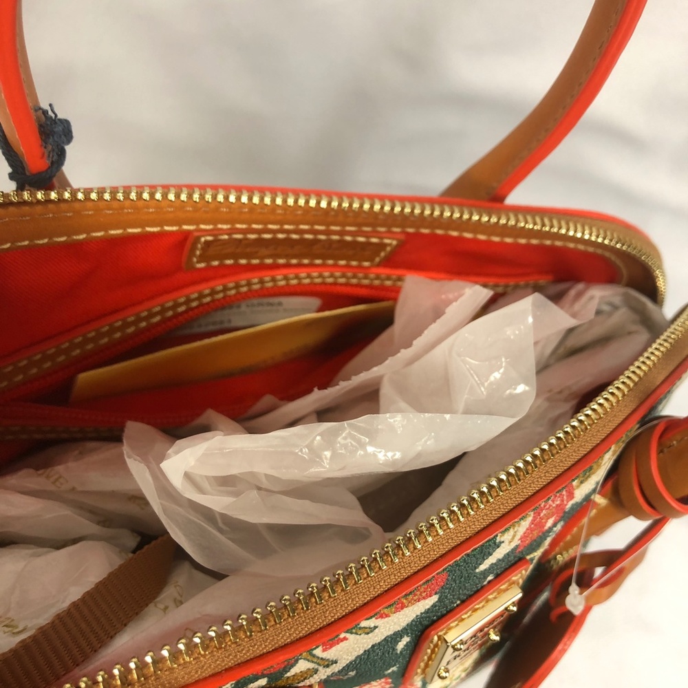 2022 Disney Dooney & Bourke Mickey & Minnie Christmas Holiday Satchel Bag A NEW - Picture 6 of 6